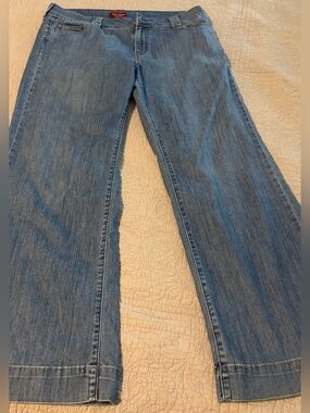 Levi's 545 Light Blue Wide-Leg Women's Jeans. Light weight. 16 Medium. VGUC.